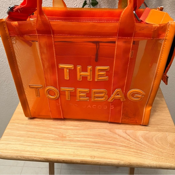 Marc Jacobs Vibrant Orange Semi-Sheer Crossbody/Shoulder Mesh Tote with zipper - Picture 4 of 15